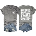 T-shirt grigia con stampa posteriore e pantaloncini di jeans blu strappati - S / grigio scuro