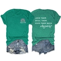 Flachbild von grünem Rundhals-T-Shirt mit Regenbogendruck und Distressed-Denim-Shorts - S / Oberteile / Dunkelgrün