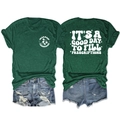 T-shirt farmacista verde scuro con logo tecnico e stampa sul retro su sfondo bianco pulito - Verde Retrò (Grafica Bianca)