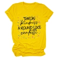 Détail d'un t-shirt jaune avec impression de slogan noir et motif de confettis - S / Jaune