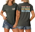 Detail eines grauen Baumwoll-T-Shirts mit 'I SPEAK TODDLER'-Aufdruck auf Vorder- und Rückseite - S / Dunkelgrau