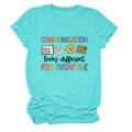Détail du texte Communication Looks Different imprimé sur un t-shirt en coton vert menthe - S / Hauts / Bleu Eau Profonde