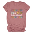 Détail de l'imprimé Communication looks different sur t-shirt rose poudré à col rond - S / Hauts / Or rose