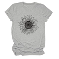 Détail de l'imprimé tournesol et des manches retroussées sur un t-shirt gris - S / Gris Clair (Texte Noir)