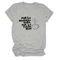 Détail du t-shirt gris à col rond avec impression graphique por la manana cafe - Gris Clair (Police Noire)