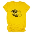Détail d'un t-shirt jaune en coton avec texte espagnol sur le café et le rhum et dessin - Jaune (Police Noire)