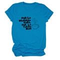 Détail du t-shirt bleu vif en coton avec impression graphique de café espagnol créatif - Bleu Lac (Police Noire)