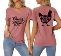 Détails du T-shirt rose à col en V avec imprimé humoristique Chicken Butt au dos - Or Rose (Police Noire)