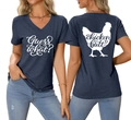 Détails avant et arrière du t-shirt bleu marine à col en V avec imprimé Chicken Butt - Bleu Marine