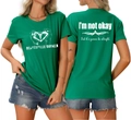 Vue détaillée du t-shirt vert émeraude avec impression 'I'm not okay' au dos et motif cœur - Vert Foncé (Graphique Blanc)