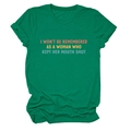 Detalle de mangas enrolladas y eslogan vintage en camiseta de algodón verde - S / Verde Oscuro