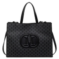 Elegante bolso tote negro con monograma M en relieve y correa ajustable para el hombro - Negro