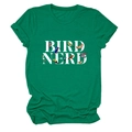 Détail de l'imprimé graphique Bird Nerd avec illustrations d'oiseaux sur T-shirt vert - Vert Encre (Texte Blanc)