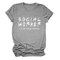 Detail van Social Worker print op grijs T-shirt met iconische gekleurde stippen - S / Donkergrijs (Witte Letters)