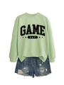 Tenue à plat de sweat Game Day vert à étoiles et mini short en jean bleu déchiré - S / Sweat-shirt Vert Olive (Lettres Noires)