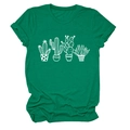 Dettaglio del tessuto della t-shirt verde a girocollo con stampe grafiche di cactus - S / Verde Inchiostro (Testo Bianco)