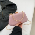 Borsa da sera con paillettes rosa, catena dorata e chiusura floreale per cerimonie - Rosa