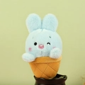 Simpatico peluche coniglio blu a forma di cono gelato con ricami dettagliati - Blu