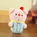 Rosa Plüschschwein-Anhänger im blau gestreiften Outfit mit Erdbeer-Accessoire - Rosa Schweinchen (0410) / Blau