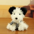 Porte-clés chien Westie en peluche blanche assise avec écharpe rayée noir et blanc - Écharpe à Rayures Noires