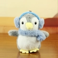 Simpatico portachiavi a forma di pinguino di peluche con paraorecchie blu - Pinguino Con Paraorecchie Sciarpa Blu / Grigio