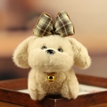 Llavero de perrito de peluche beige con lazo de cuadros marrones y cascabel dorado - Aprox. 14cm / Tostado