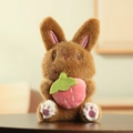 Porte-clés lapin en peluche marron tenant une fraise rose, texture douce et mignonne - 16cm / Brun Foncé