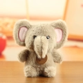 Mignon éléphant en peluche gris avec oreilles roses et étiquette décorative de sac - Marron / 13cm