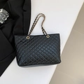 Bolso tote grande negro acolchado con cadena dorada para mujer, bolso de hombro elegante - Negro