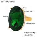 Detailansicht goldener Titanring mit grünem Glasstein und Größenangaben für Damen - Größe 6 / Grün