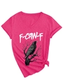 Dettaglio della t-shirt con scollo a V, stampa di corvo e design annodato sull'orlo - Taglia S / Rosso rosa