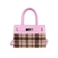 Roze patchwork handtas met ruitpatroon schouderriem en zilveren draaisluiting - Roze
