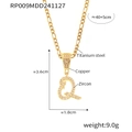 Collier avec pendentif lettre Q cursive plaqué or et micro-pavé de zircons cubiques - Lettre Q (RP009-Q)