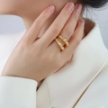 Bague double couche texturée effet martelé avec finition luxueuse en or 18 carats - US 6 / Texture dorée