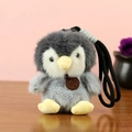 Portachiavi pinguino in peluche grigio e bianco con targhetta in pelle e cordino nero - Pinguino