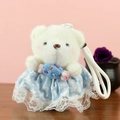 Süßer weißer Teddybär Plüsch-Schlüsselanhänger in einem blauen Kleid mit Blumen - Blauer Bonbonstil / 15cm