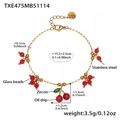 Dettaglio di un braccialetto ciliegia con perle di vetro rosse e foglie di zircone - Bracciale d'Oro 15+3cm
