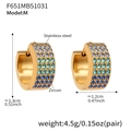 Créoles en acier doré avec quatre rangées de zircons dégradés bleus et verts - Style Zircon Bleu Foncé / Moyen