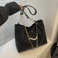 Elegante borsa tote leopardata in pelle scamosciata nera con manico a catena e perle - Nero