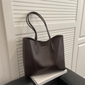 Grande borsa tote marrone scuro con spallacci e logo per il pendolarismo quotidiano - Marrone
