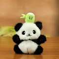 Niedlicher Panda Plüsch Schlüsselanhänger mit Bambussprossen Detail und weichem Kunstfell - Bambus Panda