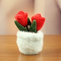 Schattige pluche tulp hanger in lichtblauwe pot voor tassen en sleutelhangers - Rood