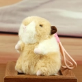 Simpatico ciondolo a criceto in peluche marrone con corda rosa per borse e chiavi - Capibara Marrone Chiaro