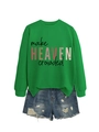 Detailansicht des grünen Hoodies mit 'Make Heaven Crowded' Print und Denim-Shorts - S / Grasgrün (Schwarzer Druck)