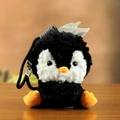 Pluche pinguïn sleutelhanger met zacht zwart-wit bont en gele snavel details - Zwart Witte Pinguïn