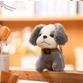 Dettaglio del ciondolo per cani in peluche grigio e bianco con collare in pelle - Stile catena a sfere / Grigio
