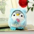 Simpatico peluche a forma di pinguino con felpa con orsetto blu e accessorio - Azzurro / 10cm