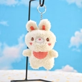Portachiavi con coniglietto di peluche bianco e bavaglio a quadri rossi per borse - Coniglio