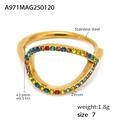 Dettaglio dell'anello in acciaio inossidabile da 1,8g con zirconi colorati e diametro 13mm - US 7 / Oro Zirconia Multicolore