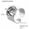 Anillo ancho de acero inoxidable plateado con cierre de barra OT, talla 7, peso de 5,2 g - US 7 / Color acero